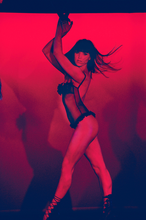 Danseuse Zora Moonshine Crazy Horse By Rémi Desclaux