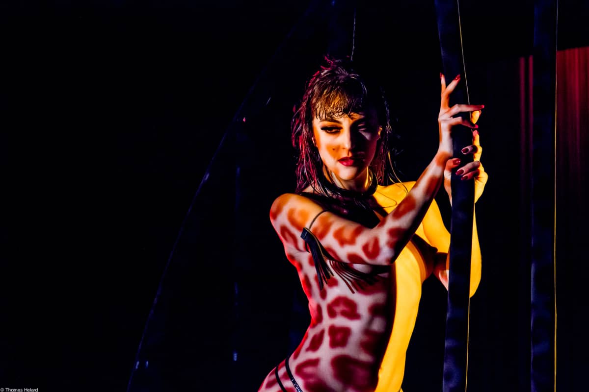 Danseuse Lava Stratosphere Crazy Horse By Thomas Helard