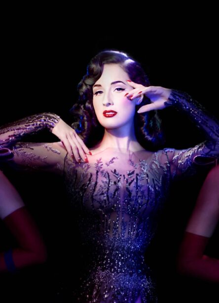 Guest Dita Von Teese Crazy Horse