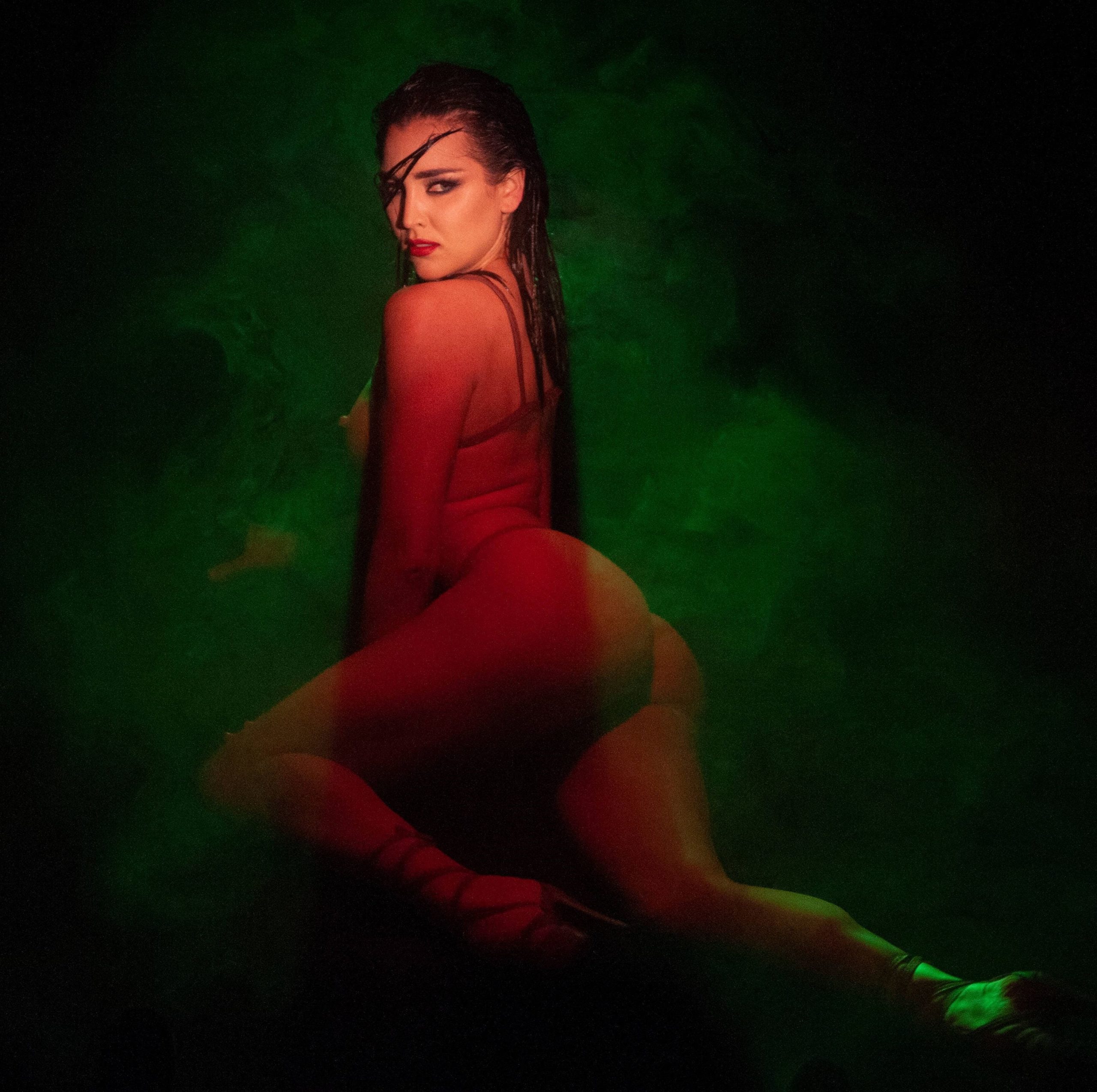 Danseuse Zora Moonshine By Antoine Poupel